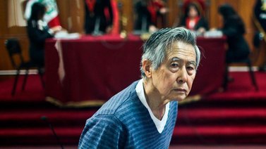 Alberto Fujimori sufre fibrosis pulmonar y su exesposa permanece grave