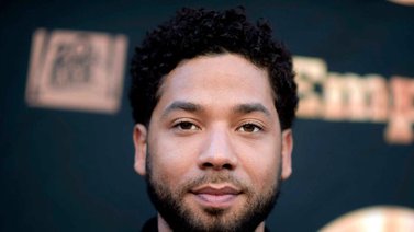 El actor Smollett, culpable de cinco cargos por fingir un ataque racista