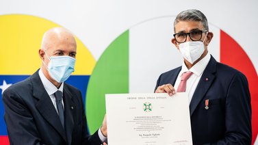 Vicepresidente de Venecal recibe Orden de la Estrella de Italia