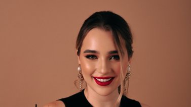 Sara Schell cautiva corazones con "Volver a Sentir"