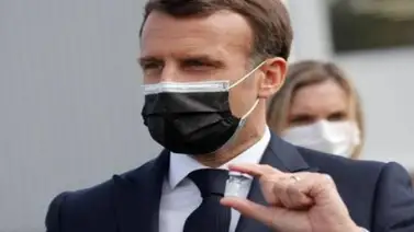 Macron recibe la dosis de recuerdo de la vacuna contra el coronavirus Macron recibe la dosis de recuerdo de la vacuna contra el coronavirus