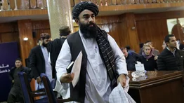 Talibanes se reúnen con autoridades de Catar