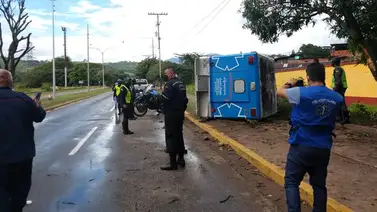 Un paciente fallece tras volcar la ambulancia que lo trasladaba al hospital en Táchira Un paciente fallece tras volcar la ambulancia que lo trasladaba al hospital en Táchira