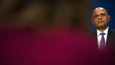 Reino Unido veta vuelos desde seis países africanos ante nueva variante COVID Reino Unido veta vuelos desde seis países africanos ante nueva variante COVID