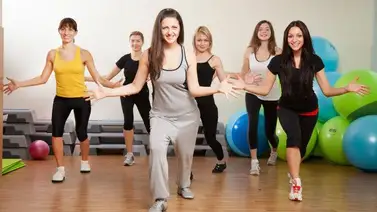 Realiza ejercicios para mantenerte en forma Realiza ejercicios para mantenerte en forma