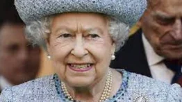 La reina Isabel II asistió al bautizo de dos bisnietos