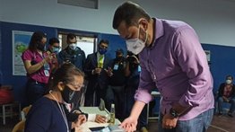Antonio Ecarri sufragó e instó a defender el voto (+Video)