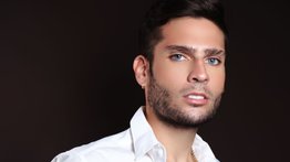 El modelo José Haskur enciende las redes con un cambio de 180°