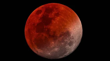 Así se vio el eclipse lunar más largo del siglo desde la Estación Espacial Internacional (+Fotos)