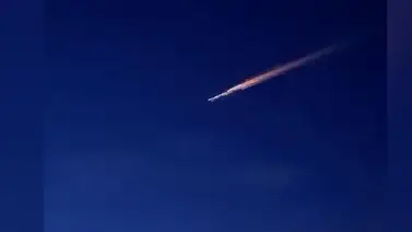 Meteoroide cruza el cielo sobre varias regiones de Rusia Meteoroide cruza el cielo sobre varias regiones de Rusia