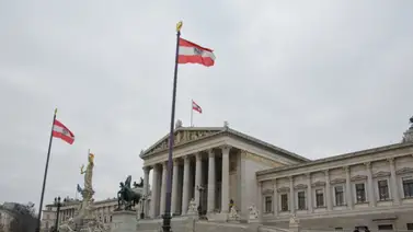 Los estados federados de Salzburgo y Alta Austria decretan confinamiento contra el COVID-19 Los estados federados de Salzburgo y Alta Austria decretan confinamiento contra el COVID-19