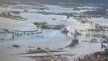 Al menos 1 muerto y graves daños por lluvias de récord en el oeste de Canadá Al menos 1 muerto y graves daños por lluvias de récord en el oeste de Canadá