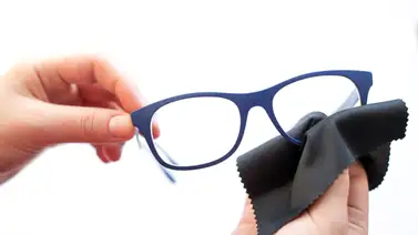 Cómo limpiar los lentes de manera correcta Cómo limpiar los lentes de manera correcta
