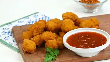 Croquetas de pollo con salsa agridulce Croquetas de pollo con salsa agridulce
