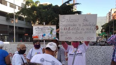 Jubilados protestan en Caracas para exigir salarios justos