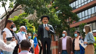 Develan estatua del beato José Gregorio Hernández en Chacao