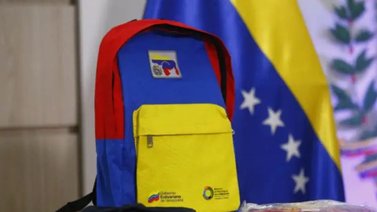 Entregan morrales y útiles escolares en Cojedes