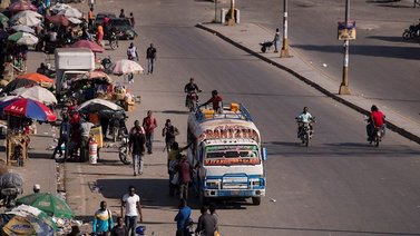 Escasez de combustible paraliza las instituciones en Haití