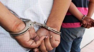 Aprehenden a dos hombres por hurto en comercios de Higuerote