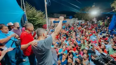 Militantes del PSUV recorren las calles de la parroquia Domitila Flores Militantes del PSUV recorren las calles de la parroquia Domitila Flores