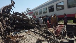 Colisión de trenes al sur de Inglaterra deja varios heridos
