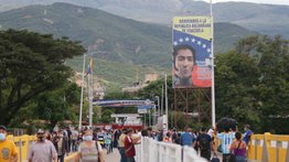 Aplican horario especial en la frontera entre Colombia y Venezuela por el "Día Sin Iva"