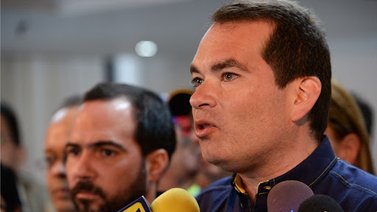 El candidato Tomás Guanipa denuncia el colapso generado en la calle de Alta Vista