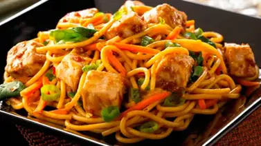 Pasta con pollo agridulce Pasta con pollo agridulce