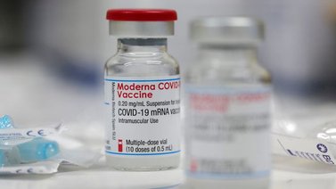 Moderna prepara tercera dosis única de refuerzo contra el COVID-19 y la gripe