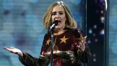 Adele regresa más "fuerte" con su primer sencillo en seis años Adele regresa más "fuerte" con su primer sencillo en seis años