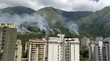 Líneas de alta tensión en Terrazas del Ávila explotan y generan fallas eléctricas en gran parte de Caracas Líneas de alta tensión en Terrazas del Ávila explotan y generan fallas eléctricas en gran parte de Caracas