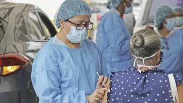 Panamá aplica tercera dosis de refuerzo a mayores de 55 años Panamá aplica tercera dosis de refuerzo a mayores de 55 años