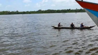 Familiares exigen respuesta por naufragio en el Delta Familiares exigen respuesta por naufragio en el Delta