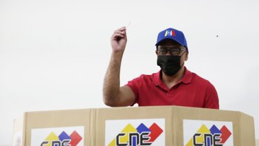 Jorge Rodríguez exige a Borrell respeto al convenio electoral