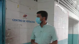 Candidato por la Unidad Andrés Schloeter acudió al simulacro electoral