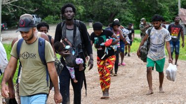 Muerte de migrantes en frontera de Panamá desborda ente forense