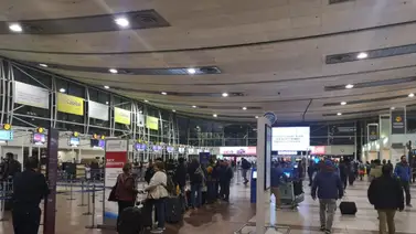 Turistas vacunados que lleguen a Chile evitarán cuarentena con PCR negativo Turistas vacunados que lleguen a Chile evitarán cuarentena con PCR negativo