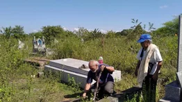 Al cementerio de Puerto Ayacucho se lo tragó la maleza