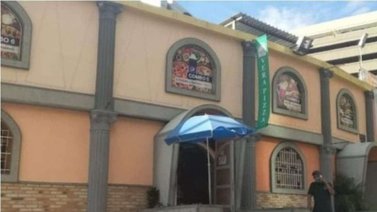 Pareja denuncia trato discriminatorio en "Vera pizza"