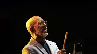 Fallece el salsero Roberto Roena a los 81 años