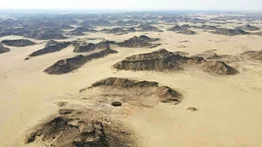 Descienden por primera vez al fondo del "Pozo del Infierno" de Yemen (+Video)