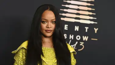Rihanna se toma su tiempo con su nuevo álbum y presenta línea de lencería Rihanna se toma su tiempo con su nuevo álbum y presenta línea de lencería