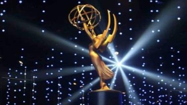 Los Emmy mejoran la audiencia de los últimos años con su gala presencial