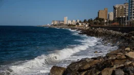 Limpian desechos en La Guaira por el Día Mundial de las Playas