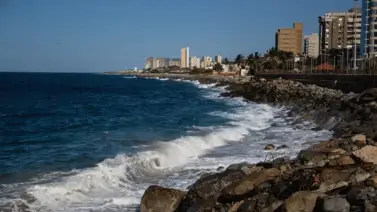 Limpian desechos en La Guaira por el Día Mundial de las Playas Limpian desechos en La Guaira por el Día Mundial de las Playas