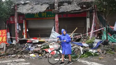 Al menos tres muertos y 60 heridos por un terremoto de seis grados en China Al menos tres muertos y 60 heridos por un terremoto de seis grados en China