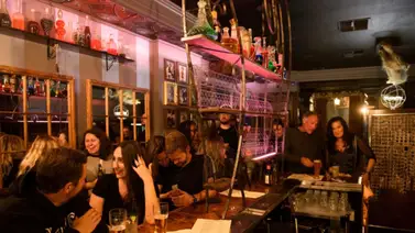 Los Ángeles exigirá vacuna anticovid para ir a bares y clubes nocturnos Los Ángeles exigirá vacuna anticovid para ir a bares y clubes nocturnos