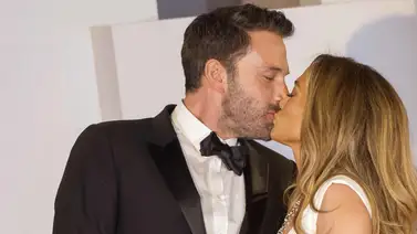 Jennifer López y Ben Affleck hacen oficial su relación en Festival de Venecia Jennifer López y Ben Affleck hacen oficial su relación en Festival de Venecia
