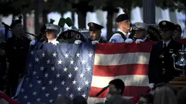 Construirán monumento con vigas extraídas de "zona cero" en NY