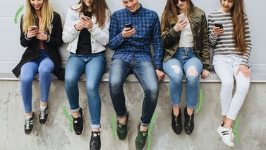 Grecia regala 50 gigabytes para el móvil a adolescentes que se vacunen